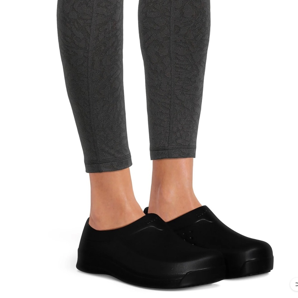 Black Women's Mules & Clogs